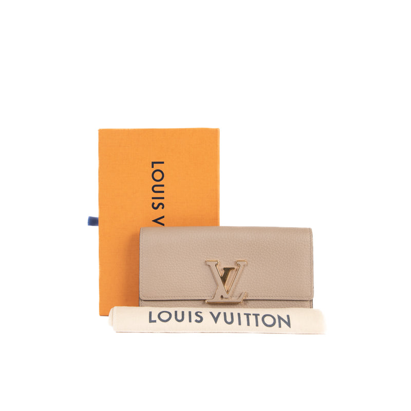 Louis Vuitton 2017 Pre-owned Capucines Continental Wallet - Pink