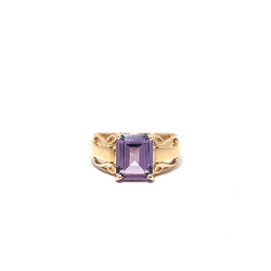 Pre-Owned Synthetic Sapphire Ring