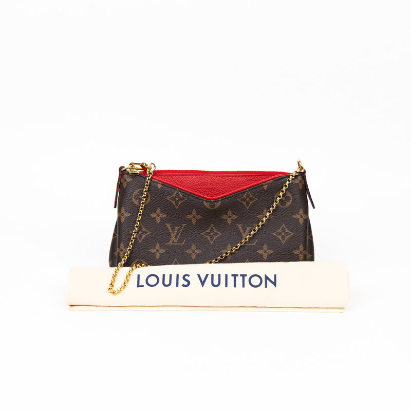 Pre-Owned Louis Vuitton Monogram Pallas Clutch