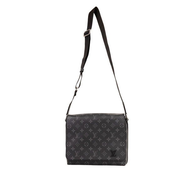 Pre-Owned Louis Vuitton Monogram Eclipse District PM