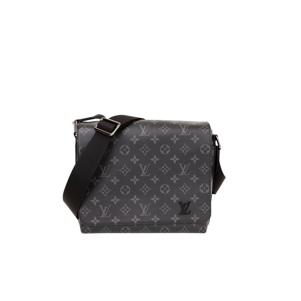 Pre-Owned Louis Vuitton Monogram Eclipse District PM