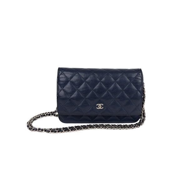 Pre-Owned Chanel Caviar Quilted Wallet on Chain