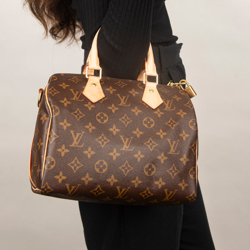 Pre-Owned Louis Vuitton Monogram Speedy Bandouliere 25