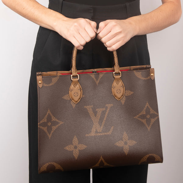 Pre-Owned Louis Vuitton Reverse Monogram OnTheGo MM