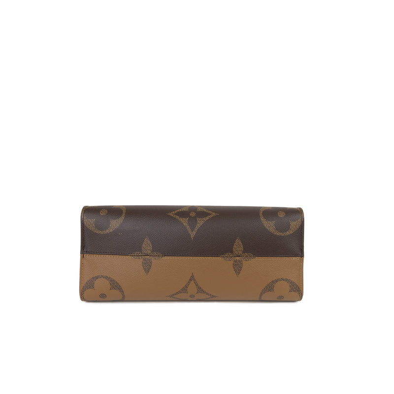 Pre-Owned Louis Vuitton Reverse Monogram OnTheGo MM