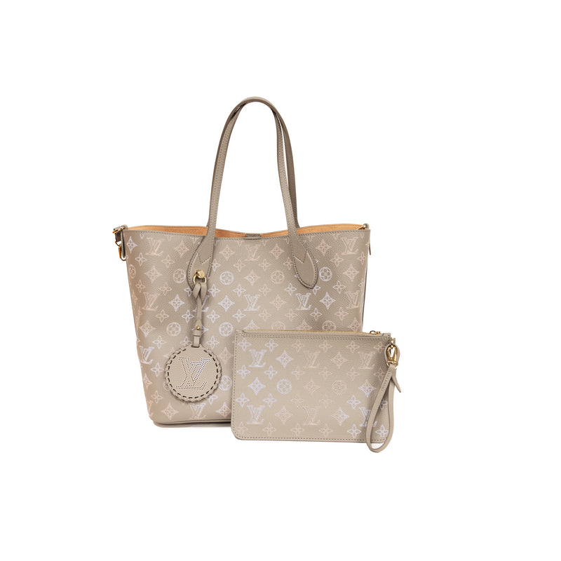 Pre-Owned Louis Vuitton Blossom MM Mahina Flight Mode