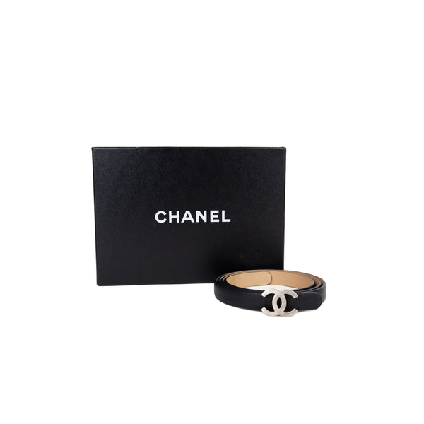 Pre-Owned Chanel CC Slim Belt