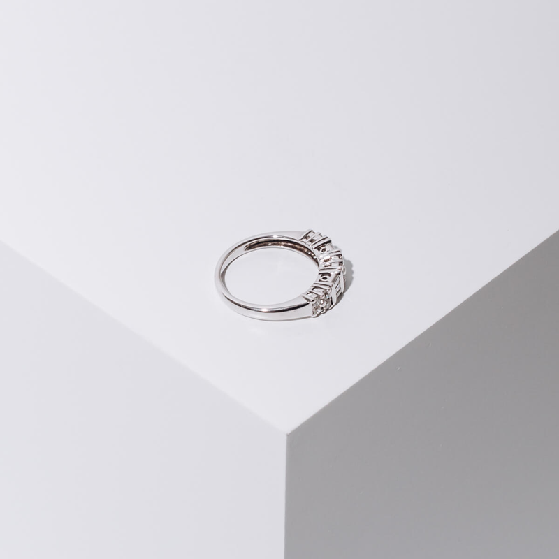 Pre-owned wedding band