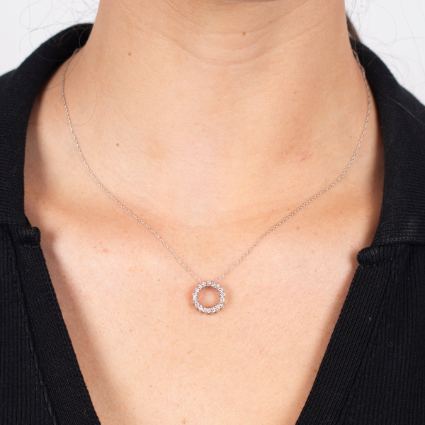 Pre-Owned Diamond Circle Pendant