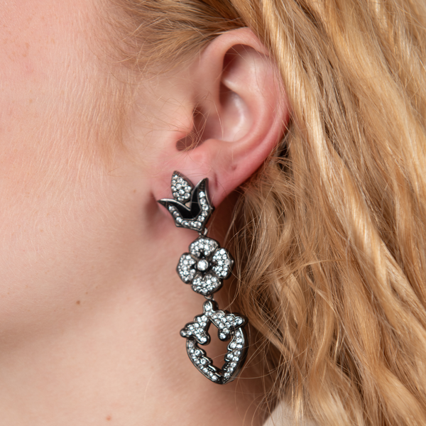 $910 SSLVR/BLK ENML M. CAMPBELL LAURENZA CRYS EARRINGS