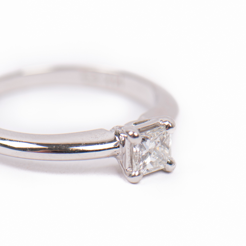 Pre-Owned Diamond Engagement Ring